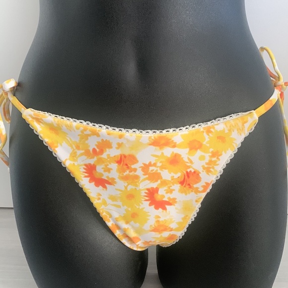 Swimming Suit - Picture 6 of 8